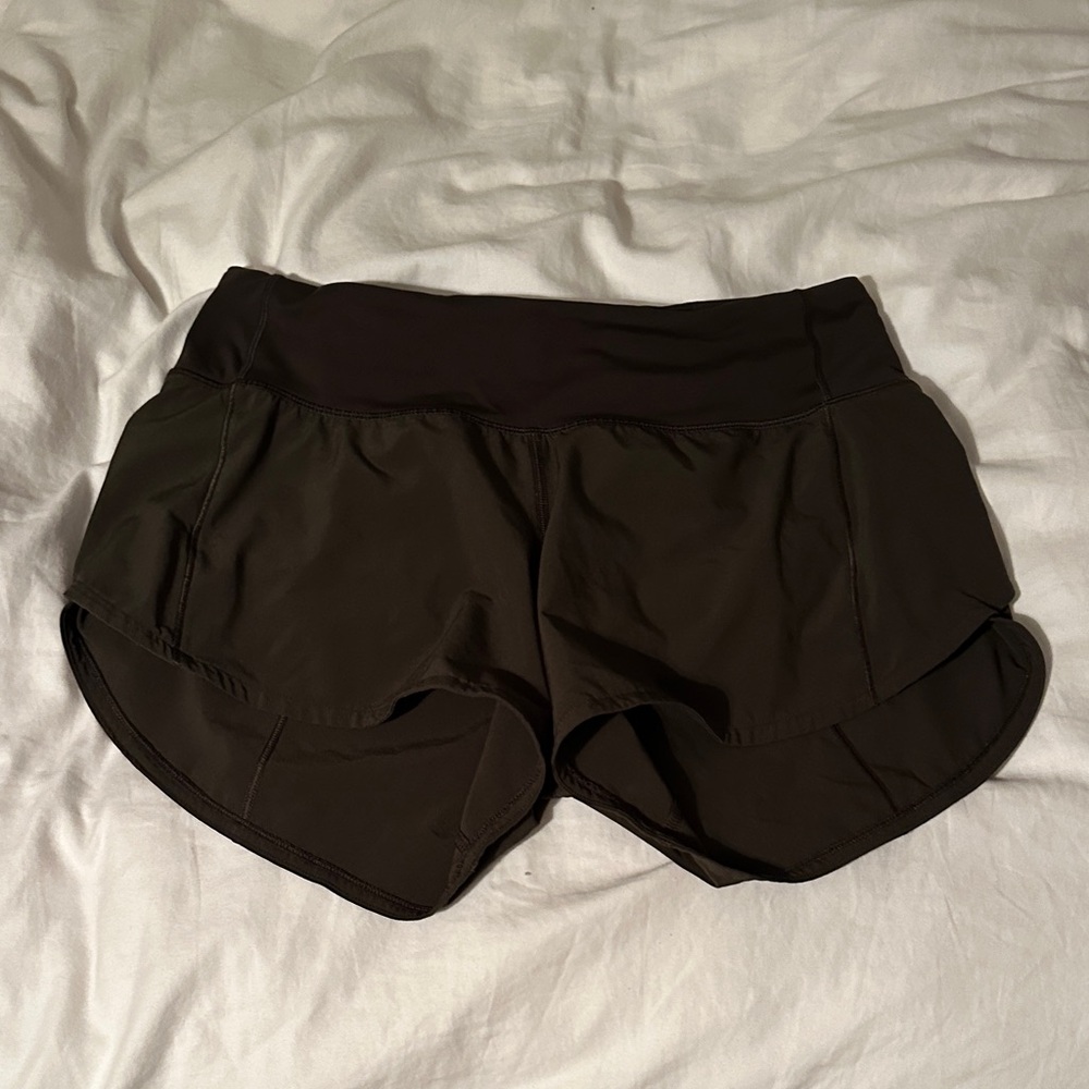 Lululemon Army Green 2.5 Low Rise Speed Ups
